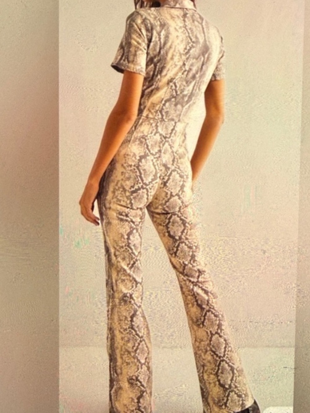 We The Free Snake-Print Flare Jumpsuit in Beige Taupe brand new with no 🏷️ - Picture 4 of 7